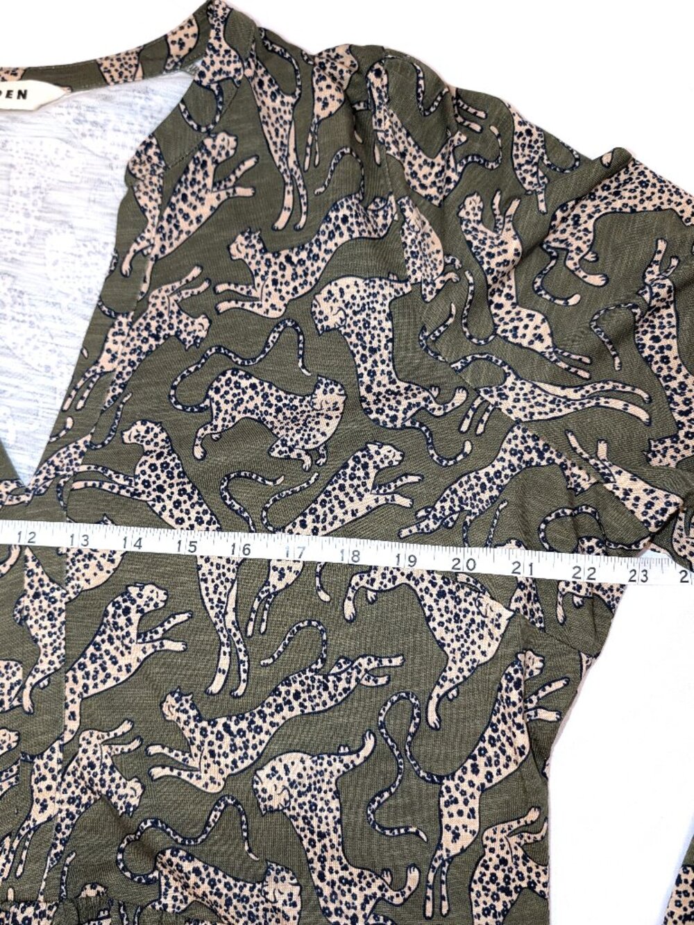 Boden | Woodland Leopard Print Naomi Relaxed Jersey Dress Green | Size 16-18* - Picture 13 of 16